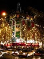 La Maison de l'Alsace dans sa magnifique parure de Noël